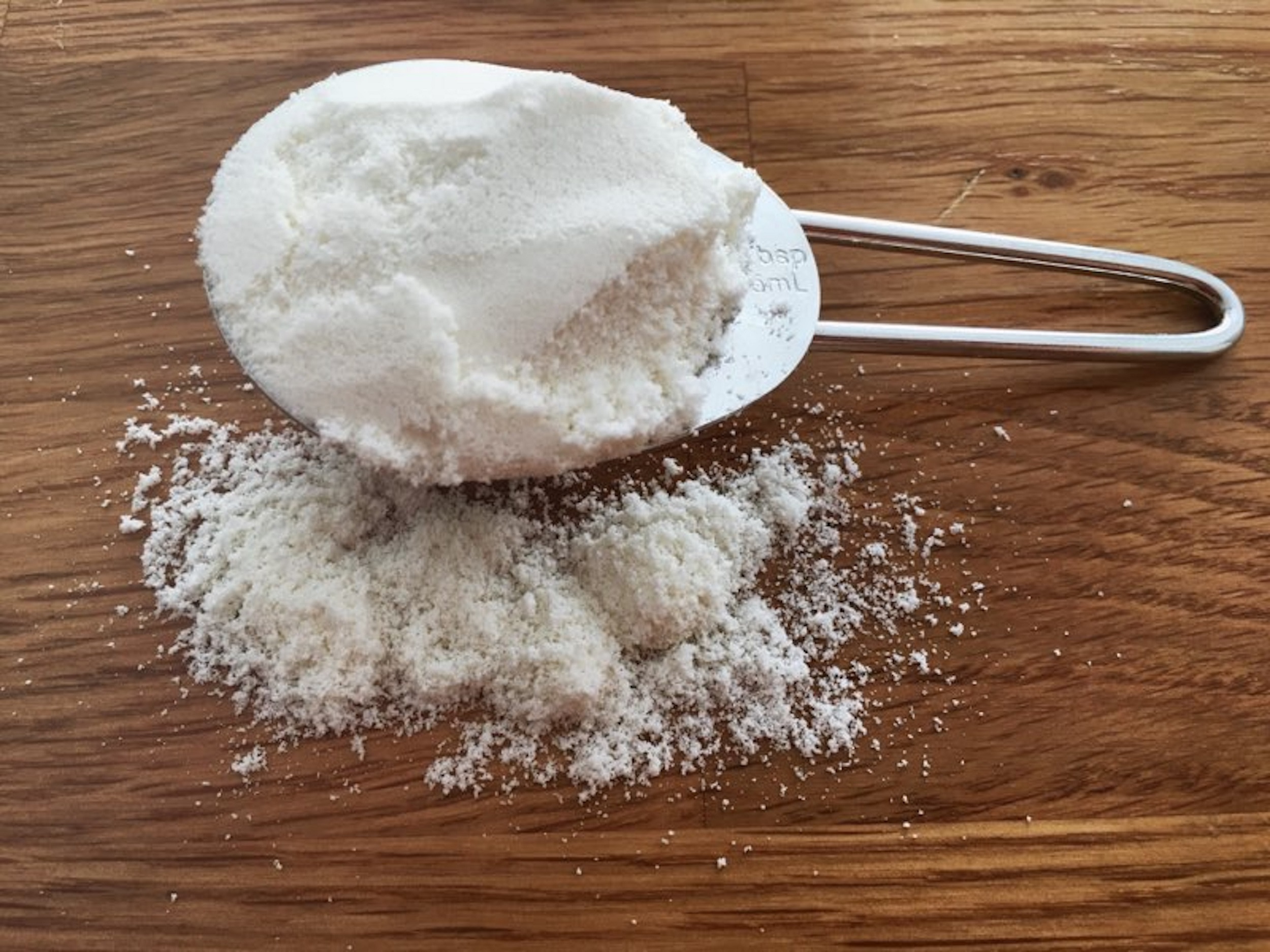 scoop protein powder